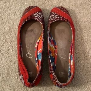 Gently Worn TOMS Ballet flats size 7.5